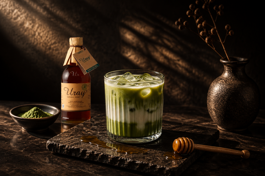 Honey Matcha Latte: Creamy dengan Manis Alami Madu